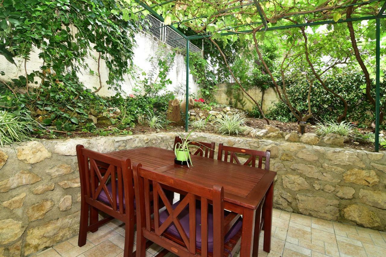 Apartments Anica & Gabriela Makarska Exterior photo
