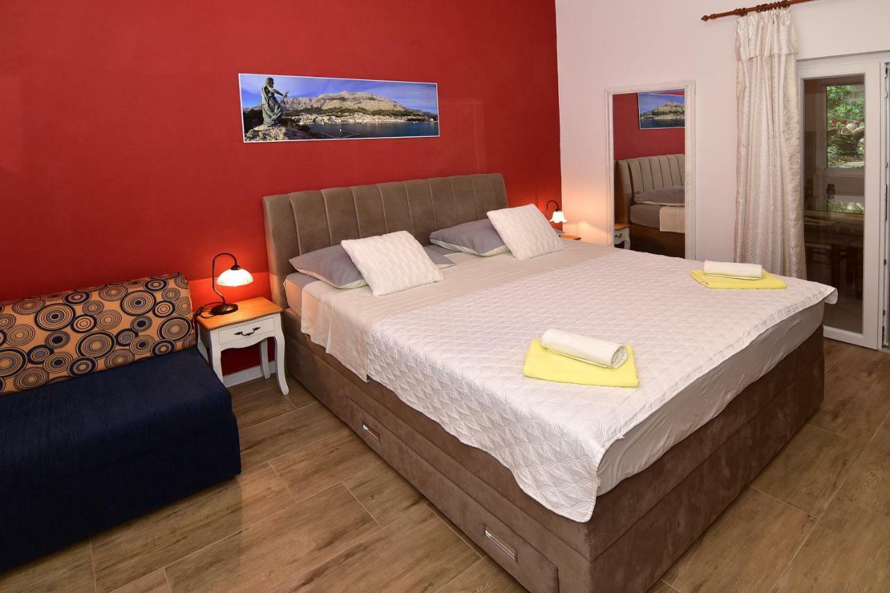 Apartments Anica & Gabriela Makarska Exterior photo