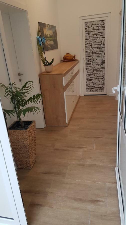 Apartments Anica & Gabriela Makarska Exterior photo